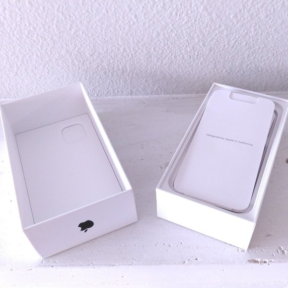 APPLE iPHONE 11 BOX ONLY 64GB Original Packaging OEM Stickers COLLECTIBLE Nerd - Picture 2 of 15